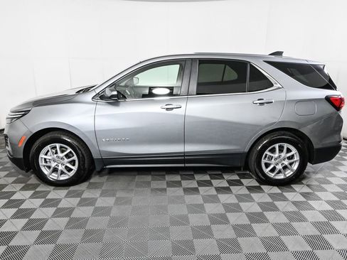 Used 2024 Chevrolet Equinox LT image 2