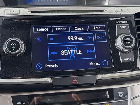 Used 2015 Honda Accord EX-L image 31