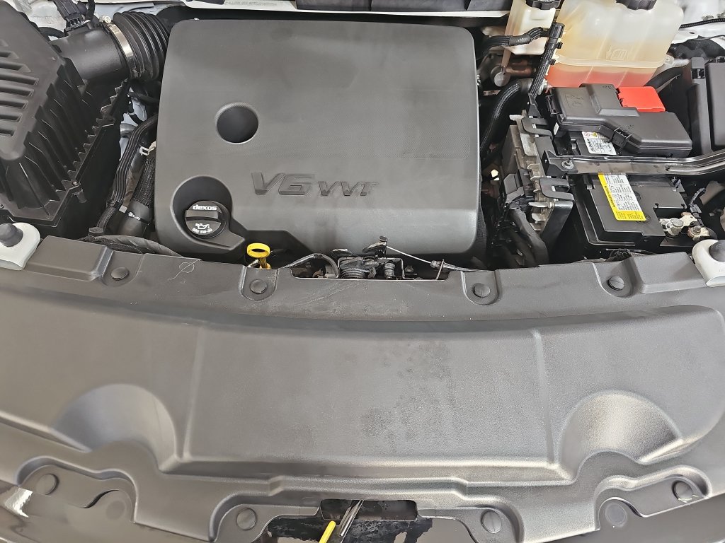 Used 2023 Chevrolet Traverse Premier AWD/4WD image 38