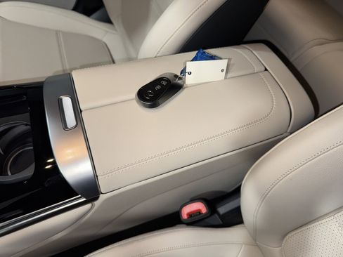 Used 2026 Mercedes-Benz GLC 300 image 29