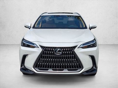 Used 2025 Lexus NX 250 FWD w/ Towing Package (2000 Lbs) image 2