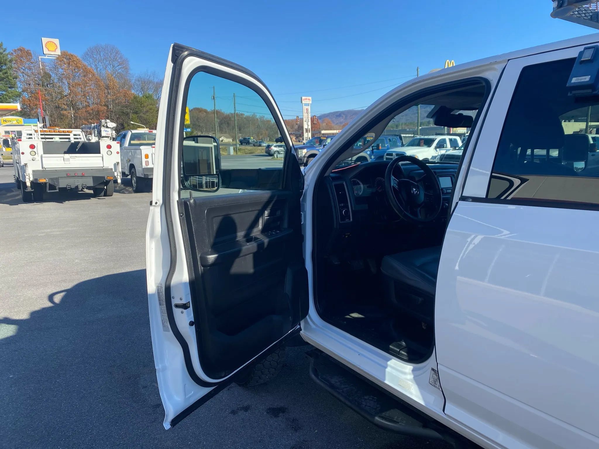 Used 2016 RAM 4500 Tradesman AWD/4WD image 8