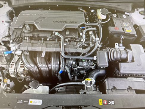 Used 2026 Hyundai Elantra Sport FWD image 5