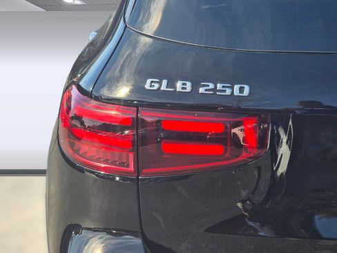 Certified 2026 Mercedes-Benz GLB 250 4MATIC image 20