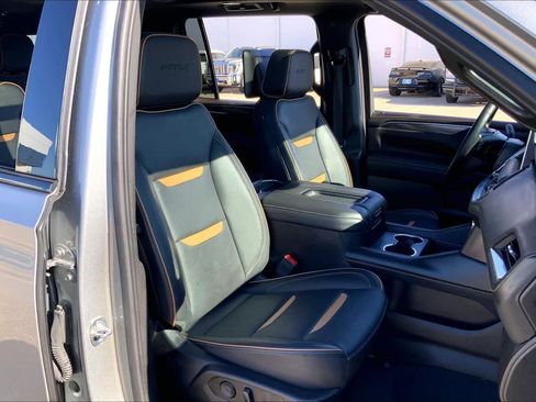 Used 2023 GMC Yukon XL AT4 w/ AT4 Premium Plus Package image 8