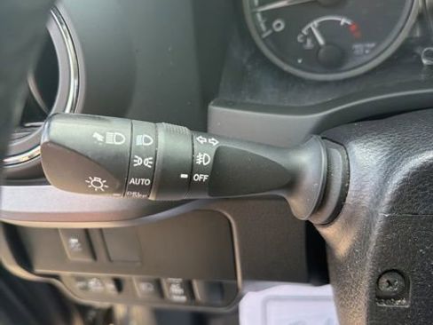 Used 2023 Toyota Tacoma TRD Sport AWD/4WD image 25