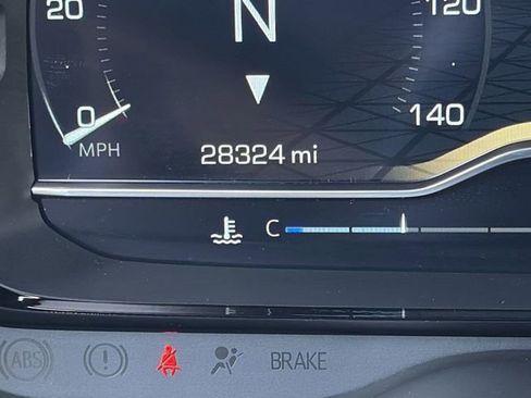 Used 2024 GMC Yukon XL Denali w/ Advanced Technology Package image 26