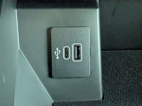 New 2025 Ford F150 Lariat w/ Equipment Group 501A Mid image 25