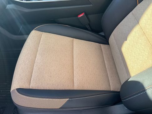 New 2026 Chevrolet Equinox ACTIV w/ Safety and Technology Package AWD/4WD image 18