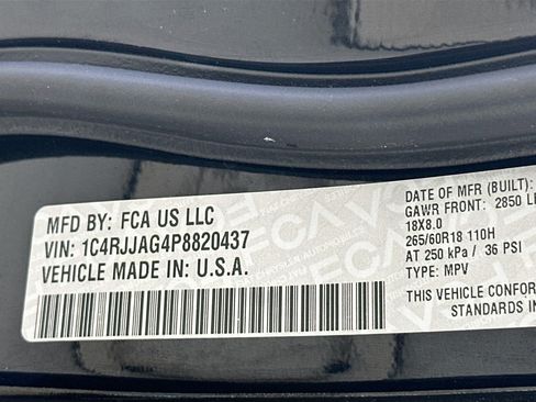Used 2023 Jeep Grand Cherokee L Laredo RWD image 32