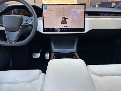 Used 2022 Tesla Model X AWD/4WD image 13