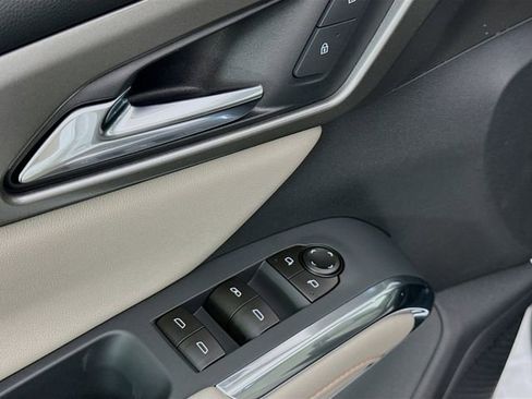 New 2026 Chevrolet Traverse LT w/ Sun and Wheel Package image 19