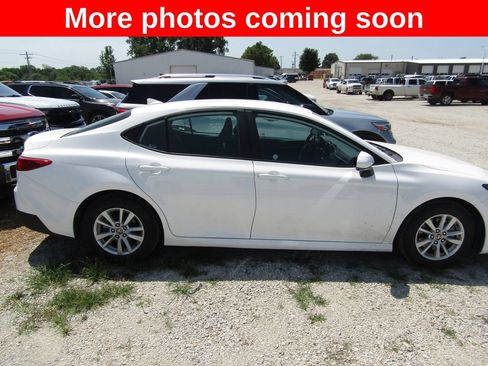 Used 2025 Toyota Camry LE FWD image 6