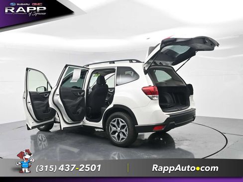 Used 2023 Subaru Forester Premium AWD/4WD image 39