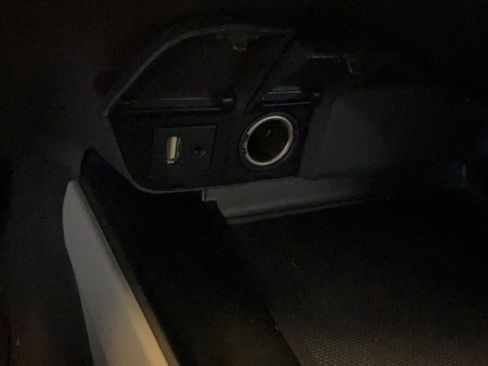 Used 2019 Toyota Camry LE FWD image 21