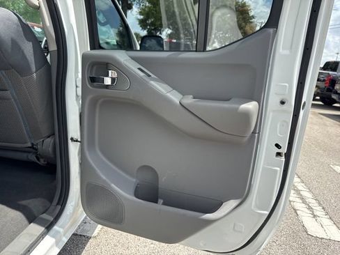 Used 2019 Nissan Frontier SV RWD image 17