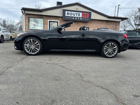Used 2014 INFINITI Q60 Convertible w/ Premium Package image 13