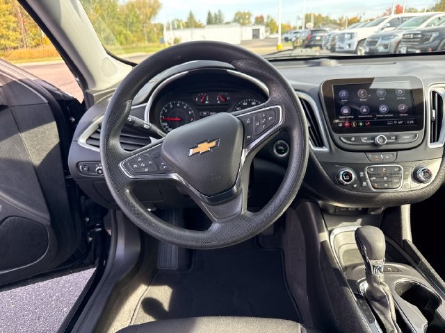 Used 2025 Chevrolet Malibu LT FWD image 16