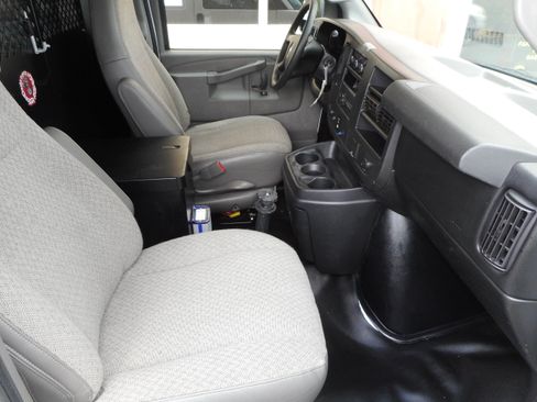 Used 2016 Chevrolet Express 2500 w/ Cold Climate Package RWD image 26