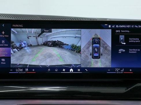 Used 2025 BMW i5 xDrive40 w/ Premium Package image 23