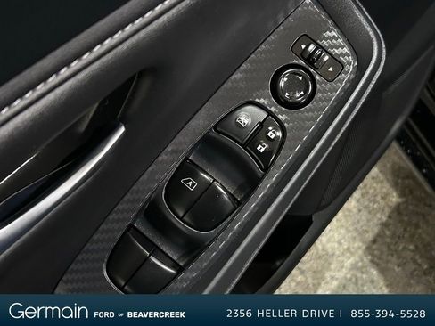 Used 2025 Nissan Sentra SV image 17