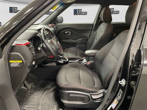 Used 2016 Kia Soul + w/ Tarmac Special Edition FWD image 9