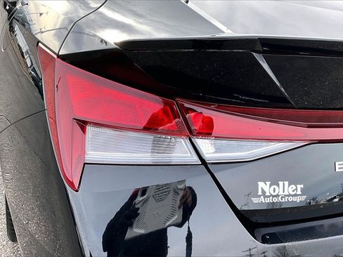 Used 2025 Hyundai Elantra Sport image 30