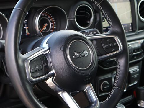 Used 2023 Jeep Wrangler Unlimited Sahara w/ LED Lighting Group AWD/4WD image 19