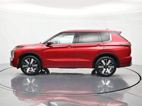 Used 2025 Mitsubishi Outlander SEL FWD image 8