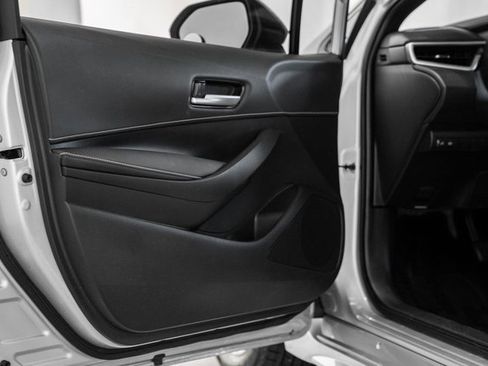 Used 2024 Toyota Corolla SE image 34