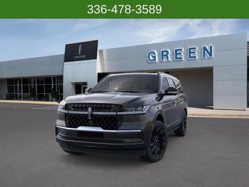 New 2026 Lincoln Navigator L Reserve AWD/4WD image 2