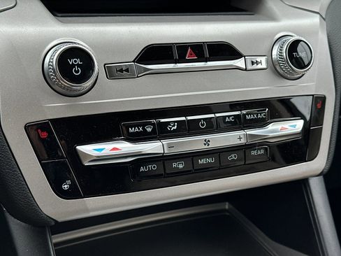 Used 2024 Ford Explorer XLT w/ Equipment Group 202A image 23