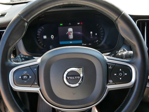 Used 2023 Volvo XC60 B5 Core w/ Climate Package AWD/4WD image 31