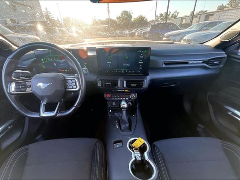 Used 2025 Ford Mustang GT RWD image 17