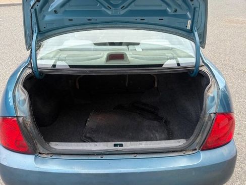 Used 2004 Nissan Sentra S w/ Sunroof Pkg FWD image 12