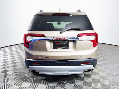 Used 2023 GMC Acadia SLE w/ Driver Convenience Package image 6