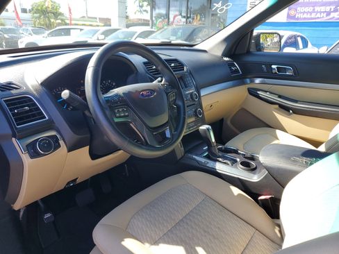 Used 2017 Ford Explorer FWD image 12