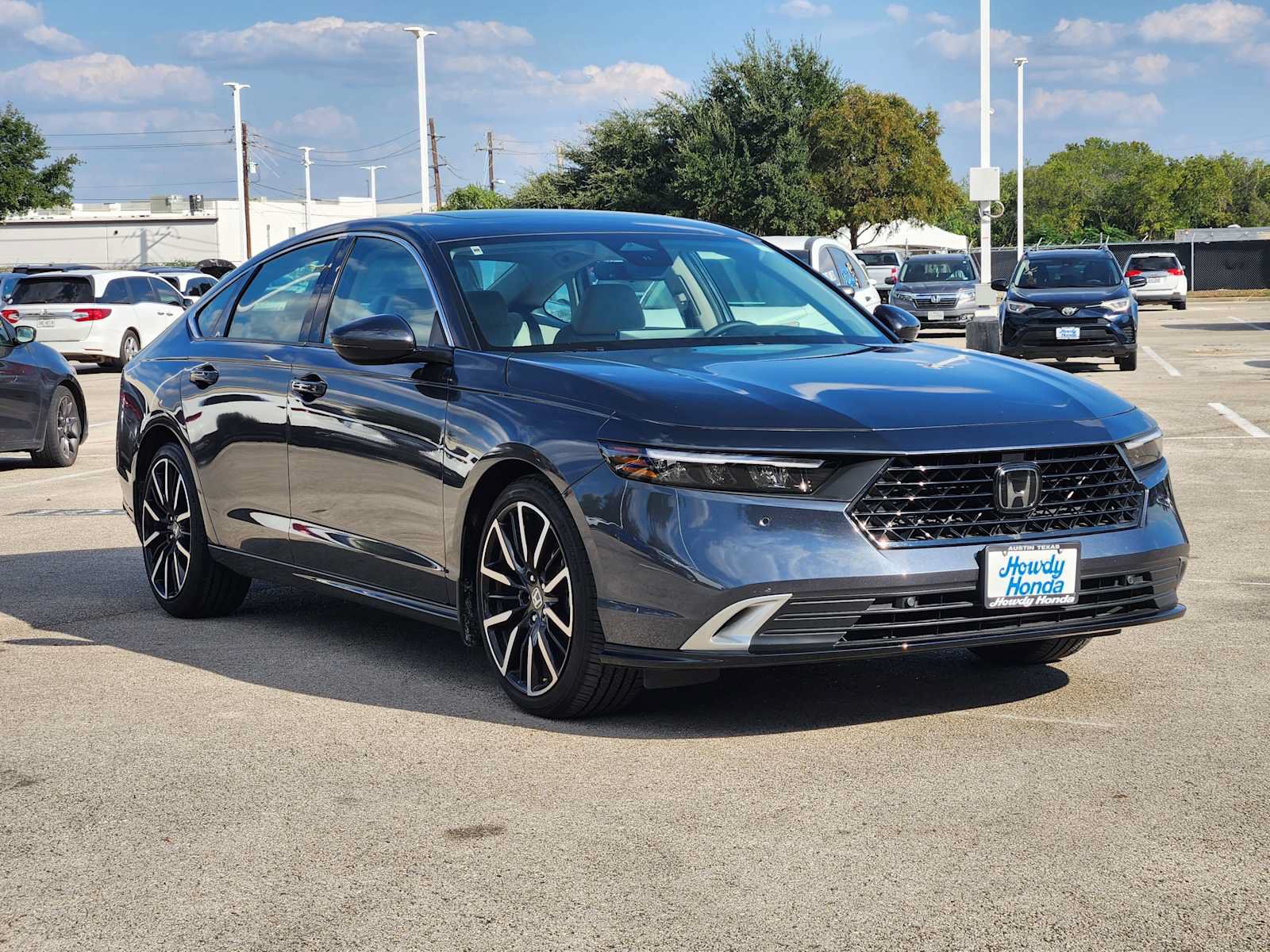 Used 2024 Honda Accord Touring image 3