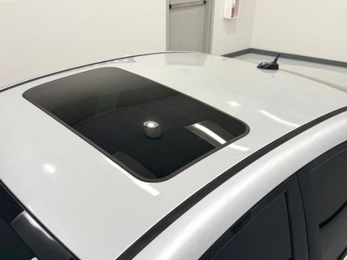 Used 2021 Hyundai Accent Limited image 17