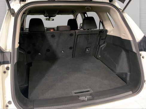 Used 2024 Nissan Rogue S AWD/4WD image 4