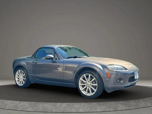 Used 2007 MAZDA MX-5 Miata Touring w/ Suspension Pkg RWD image 3