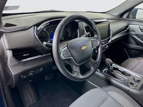 Used 2023 Chevrolet Traverse LT image 10