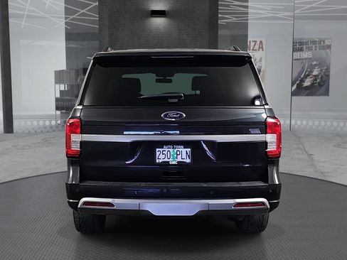 Used 2023 Ford Expedition XLT AWD/4WD image 6