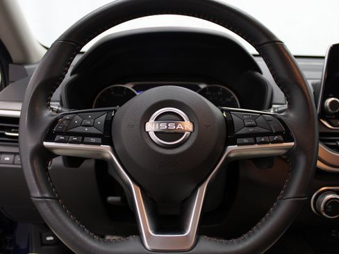 Used 2024 Nissan Altima 2.5 SR image 30