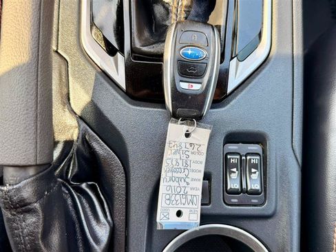 Used 2019 Subaru Crosstrek 2.0i Limited w/ Moonroof Package w/Navigation AWD/4WD image 22