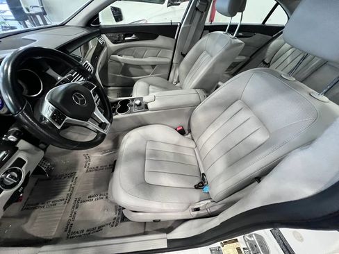 Used 2014 Mercedes-Benz CLS 550 w/ Premium 1 Package image 9