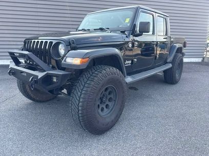 Used 2020 Jeep Gladiator Overland w/ Popular Equipment Package