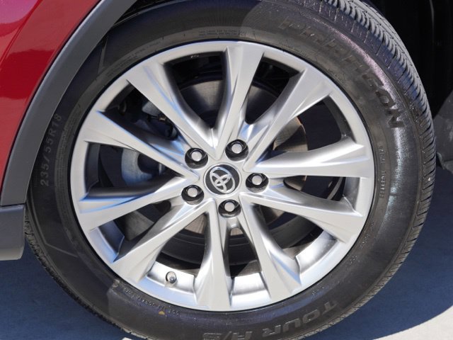 Used 2018 Toyota RAV4 Limited w/ Advanced Technology Package FWD image 10