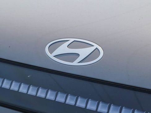 New 2026 Hyundai Ioniq 9 SE image 6