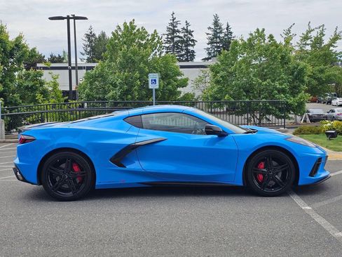 Used 2024 Chevrolet Corvette Stingray Coupe w/ 1LT RWD image 6